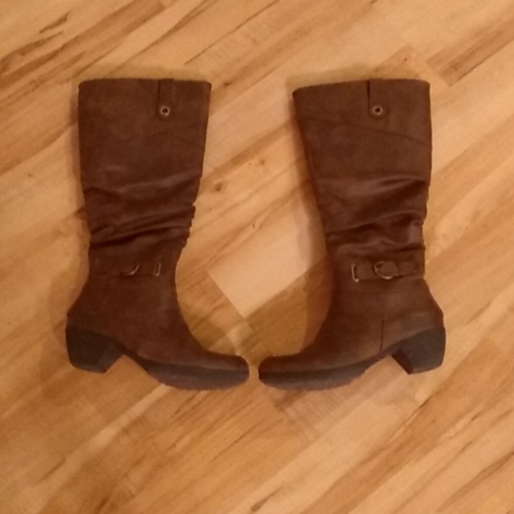 Knee high - Picture 2 of 2